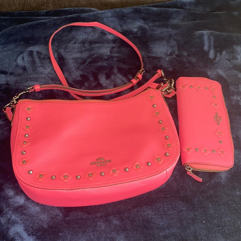 COACH Chelsea 37711 Crossbody in Floral Rivets w/matching wallet